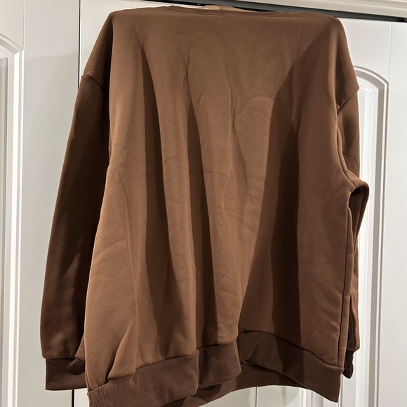 SHEIN Brown Brooklyn New York Crewneck Sweatshirt - Picture 2 of 3